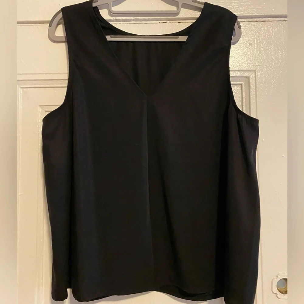 Hackwith Design House HDH Basics Swing Tank - Black Lyocell - Picture 2 of 4